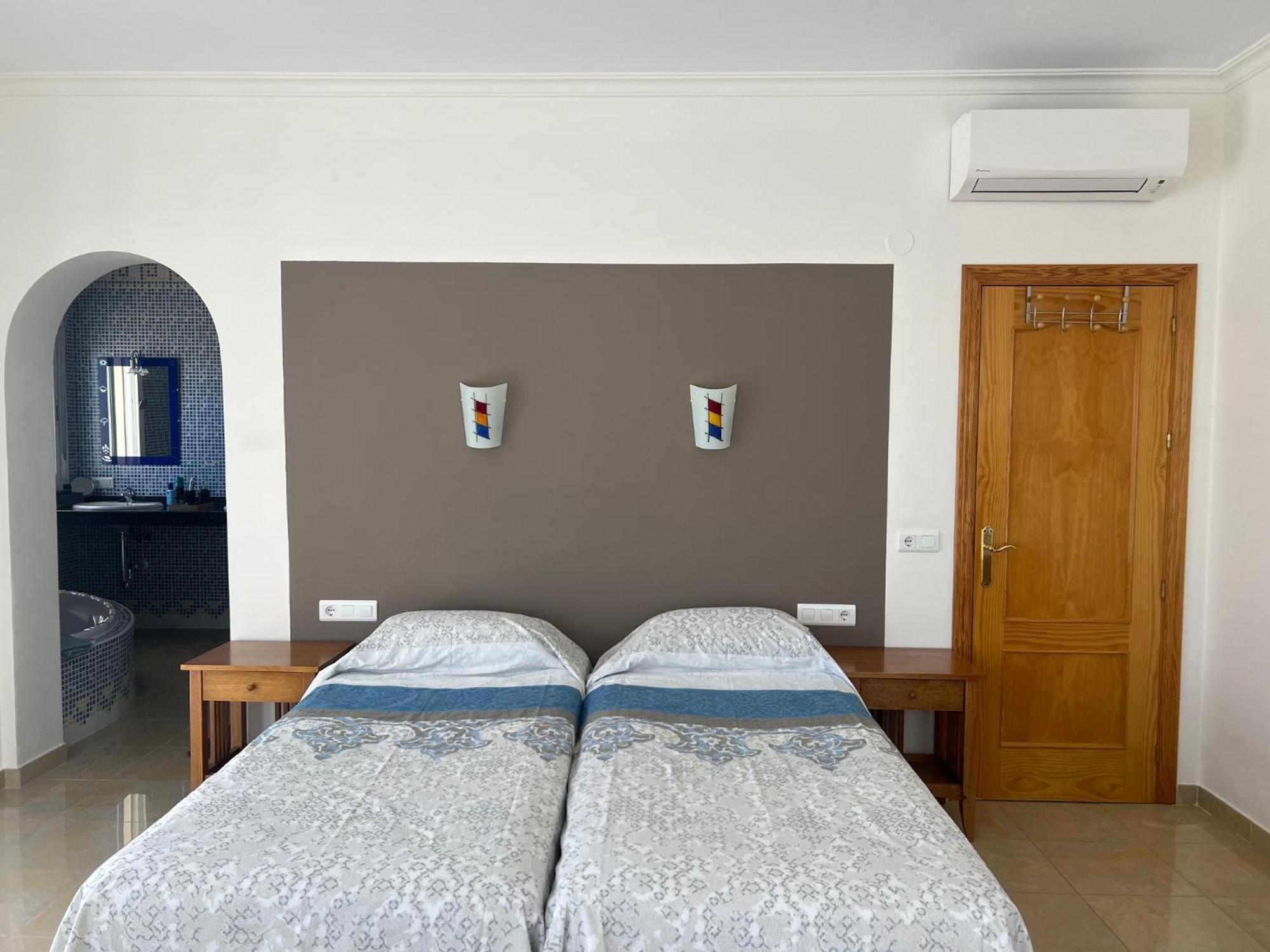Villa Camakini With Heated Pool And Sea View Arenas  Eksteriør bilde