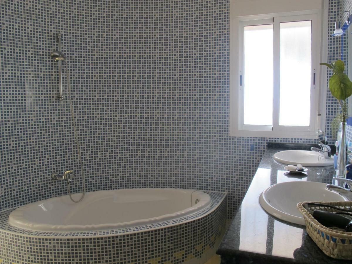 Villa Camakini With Heated Pool And Sea View Arenas  Eksteriør bilde