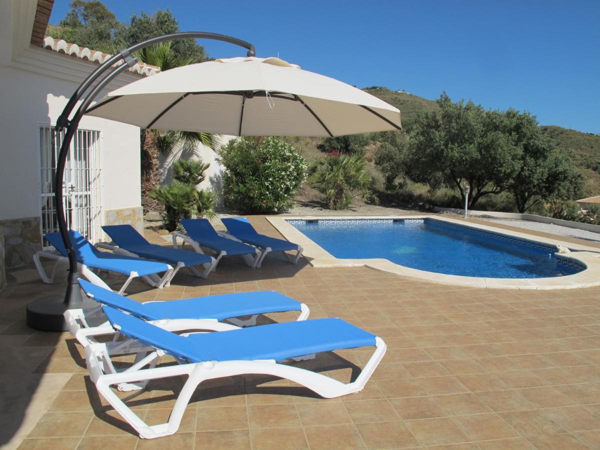 Villa Camakini With Heated Pool And Sea View Arenas  Eksteriør bilde